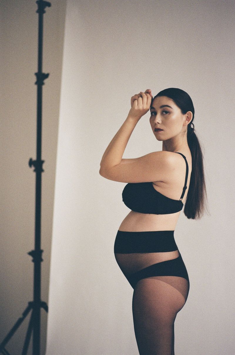 Naomi, focení MOTHERMUSES na kinofilm – fotografie 5
